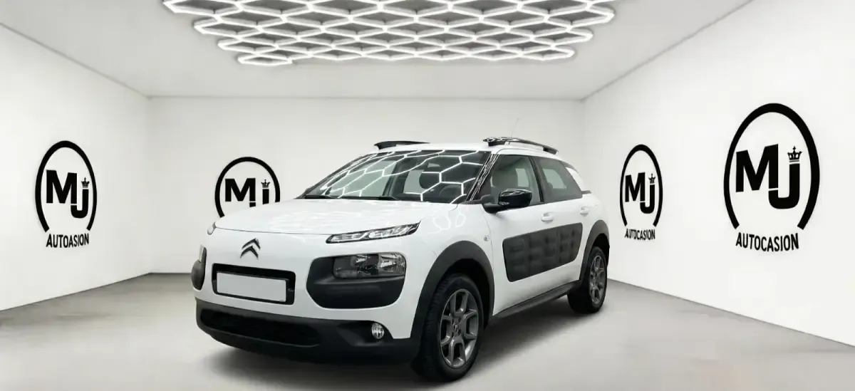 Usado Citroën C4 Cactus Feel 110 CV (80 kW) 2015 Blanco Utilitario