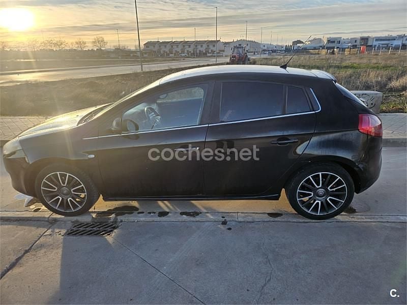 Negro Usado 2008 Fiat Bravo Sport Utilitario | 2000 € (Super precio) - Imagen 1/4
