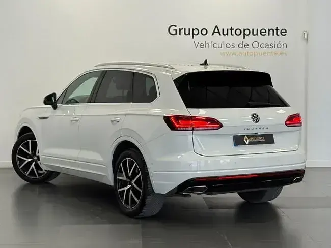 Usado VW Touareg Elegance 286 CV (210 kW) 2022 Blanco SUV