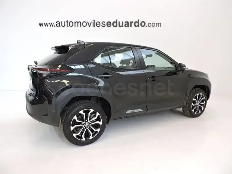 Occasion Toyota Yaris Cross Business Edition 116 PK (85 kW) 2024 Zwart SUV