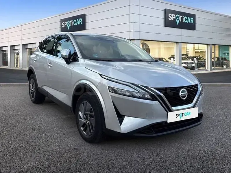 Usado Nissan Qashqai Acenta 158 CV (116 kW) 2021 Gris / plata SUV