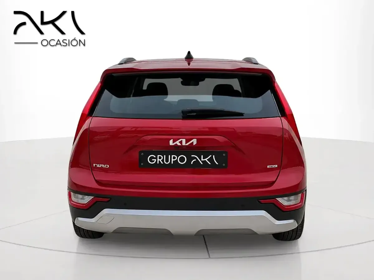 Usado Kia Niro 129 CV (94 kW) 2025 Rojo SUV