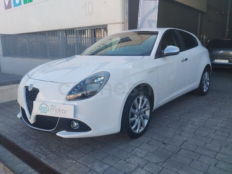 Usado Alfa Romeo Giulietta 120 CV (88 kW) 2019 Blanco Utilitario