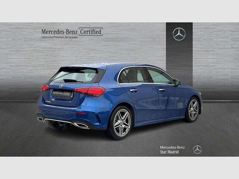 Usado Mercedes A200 150 CV (110 kW) 2024 Azul Berlina