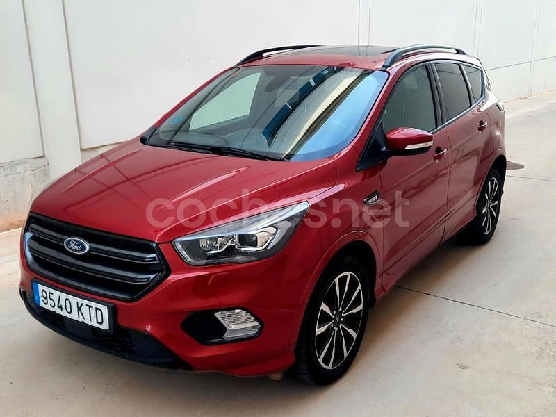 Granate Usado 2019 Ford Kuga ST-Line SUV | 13.990 € (Caro) - Imagen 1/4