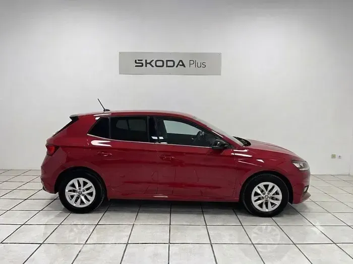 Nuevo Skoda Fabia Selection 95 CV (69 kW) 2026 Rojo Utilitario