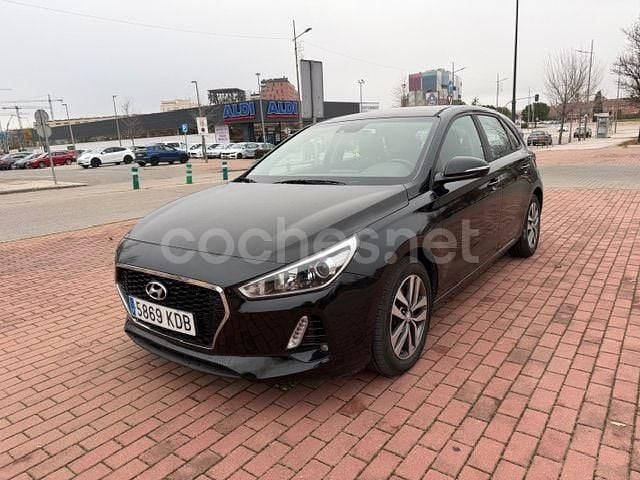 Negro Usado 2018 Hyundai i30 GO! Berlina | 7500 € (Super precio) - Imagen 1/4