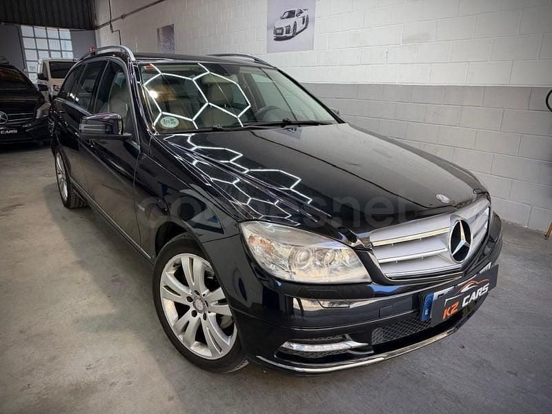 Usado Mercedes C220 Avantgarde 170 CV (125 kW) 2010 Negro Familiar