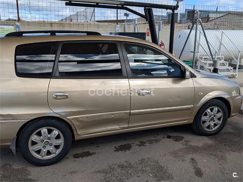 Usado Kia Carens EX 112 CV (82 kW) 2003 Beige Monovolumen