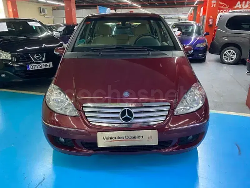 Usado Mercedes A170 Elegance 116 CV (85 kW) 2007 Granate Monovolumen