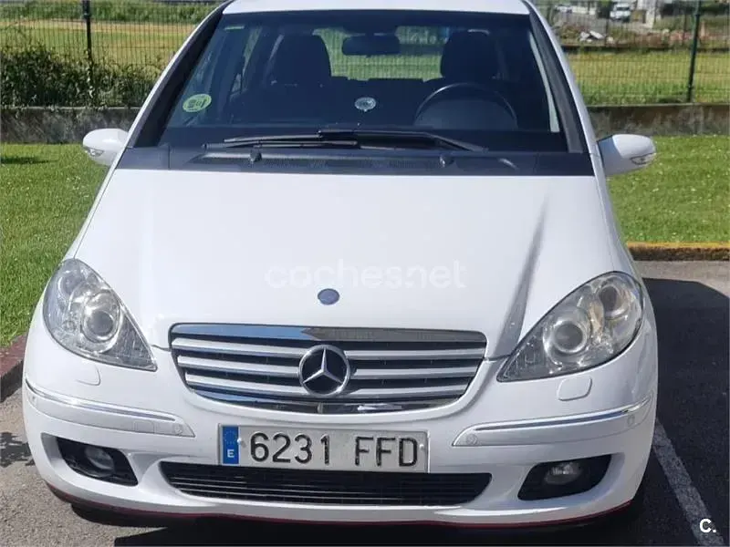 Usado Mercedes A180 Elegance 109 CV (80 kW) 2006 Blanco Monovolumen