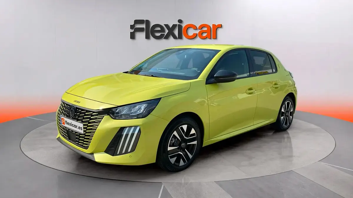 Usado Peugeot 208 Allure 101 CV (74 kW) 2025 Verde Utilitario