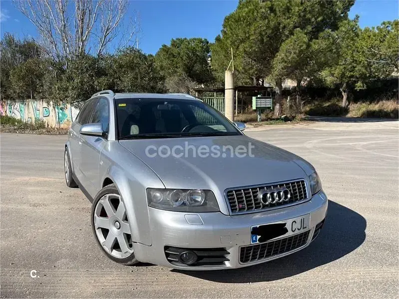 Usado Audi S4 344 CV (253 kW) 2003 Gris / plata Familiar