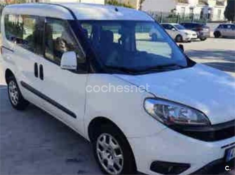 Usado Fiat Doblò Dynamic 90 CV (66 kW) 2015 Blanco Monovolumen