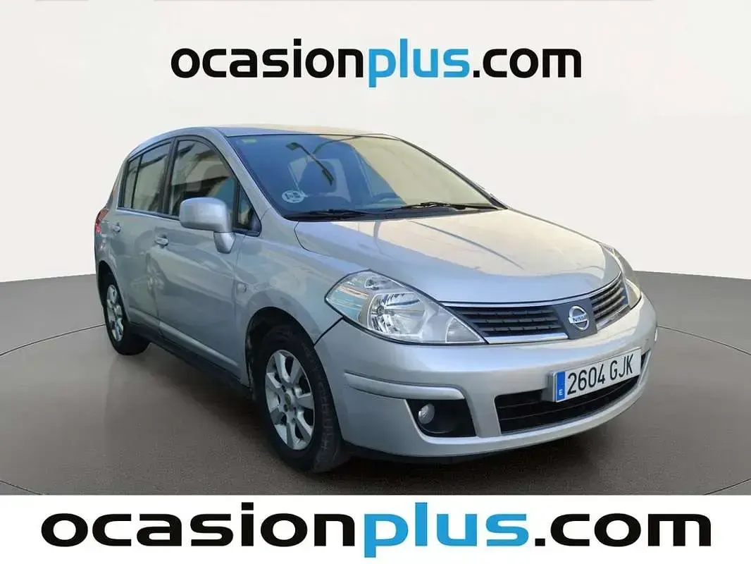 Usado Nissan Tiida Acenta 106 CV (77 kW) 2008 Gris Utilitario