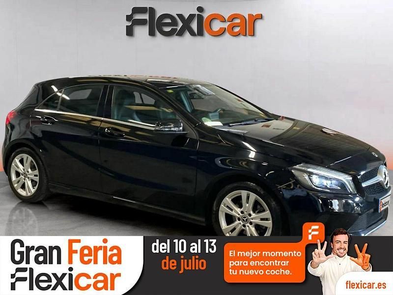 Negro Usado 2018 Mercedes A180 Utilitario | 17.990 € (Precio justo) - Imagen 1/4