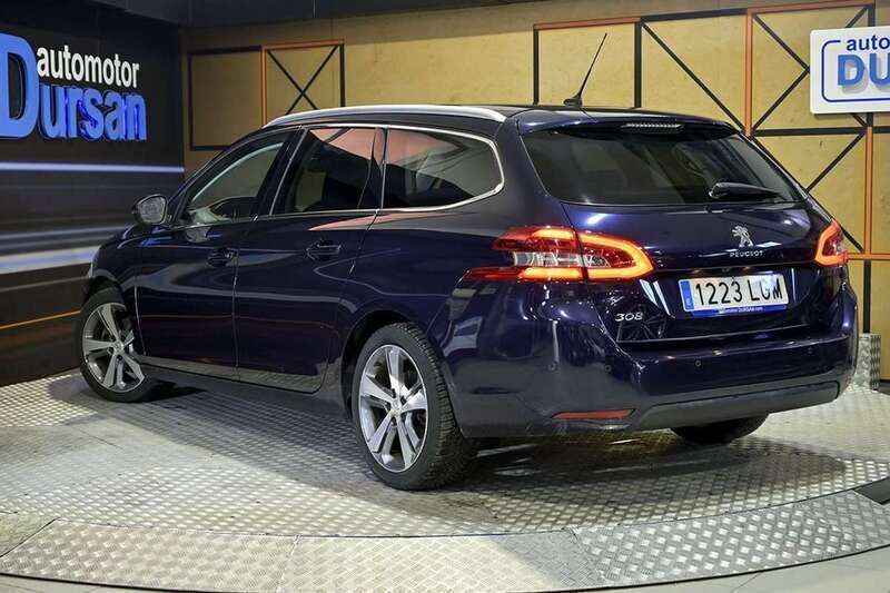 Usado Peugeot 308 SW Allure 131 CV (96 kW) 2020 Azul Familiar