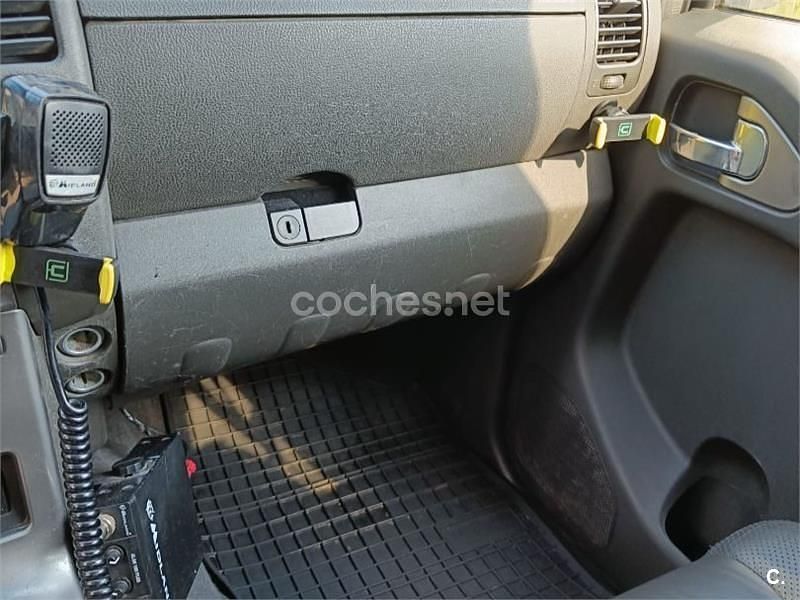 Usado Nissan Pathfinder 269 CV (197 kW) 2005 Gris / plata SUV