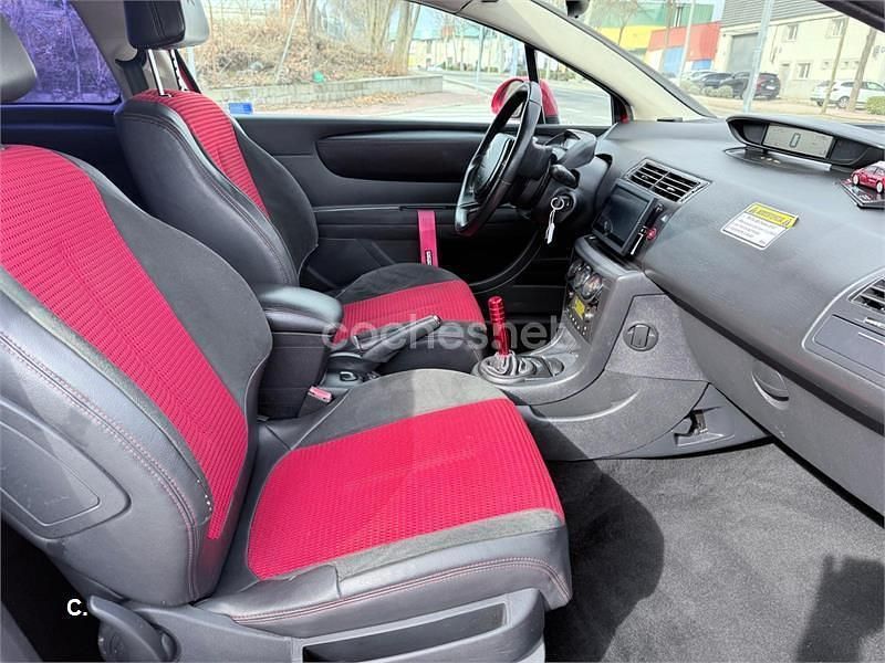 Usado Citroën C4 110 CV (80 kW) 2007 Rojo Berlina
