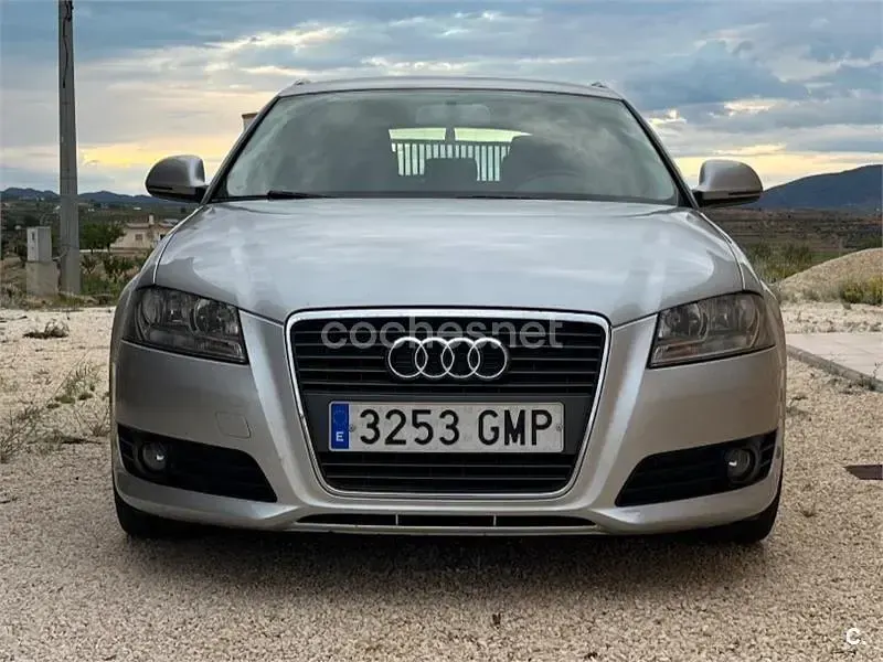 Usado Audi A3 Ambition 140 CV (102 kW) 2009 Blanco Utilitario