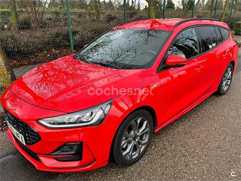 Rojo Usado 2023 Ford Focus ST-Line X Familiar | 18.500 € (Precio justo) - Imagen 1/4
