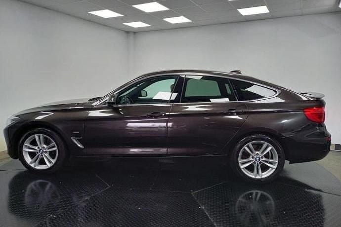 Käytetty BMW 330 258 HP (189 kW) 2018