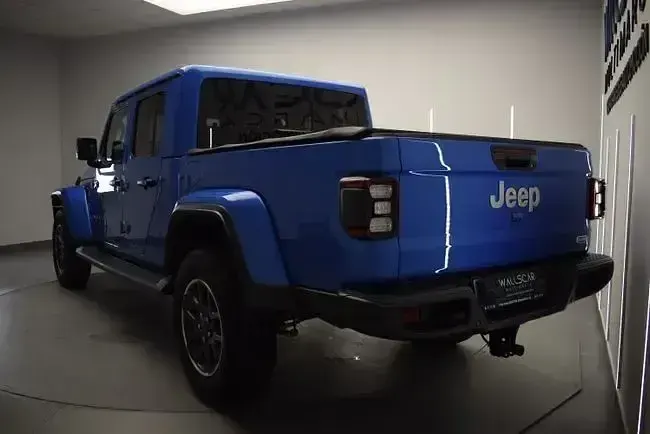Usado Jeep Gladiator Overland 264 CV (194 kW) 2023 Azul Pickup/Camioneta