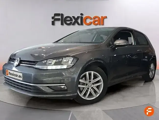 Usado VW Golf VII Advance 115 CV (84 kW) 2019 Gris Utilitario