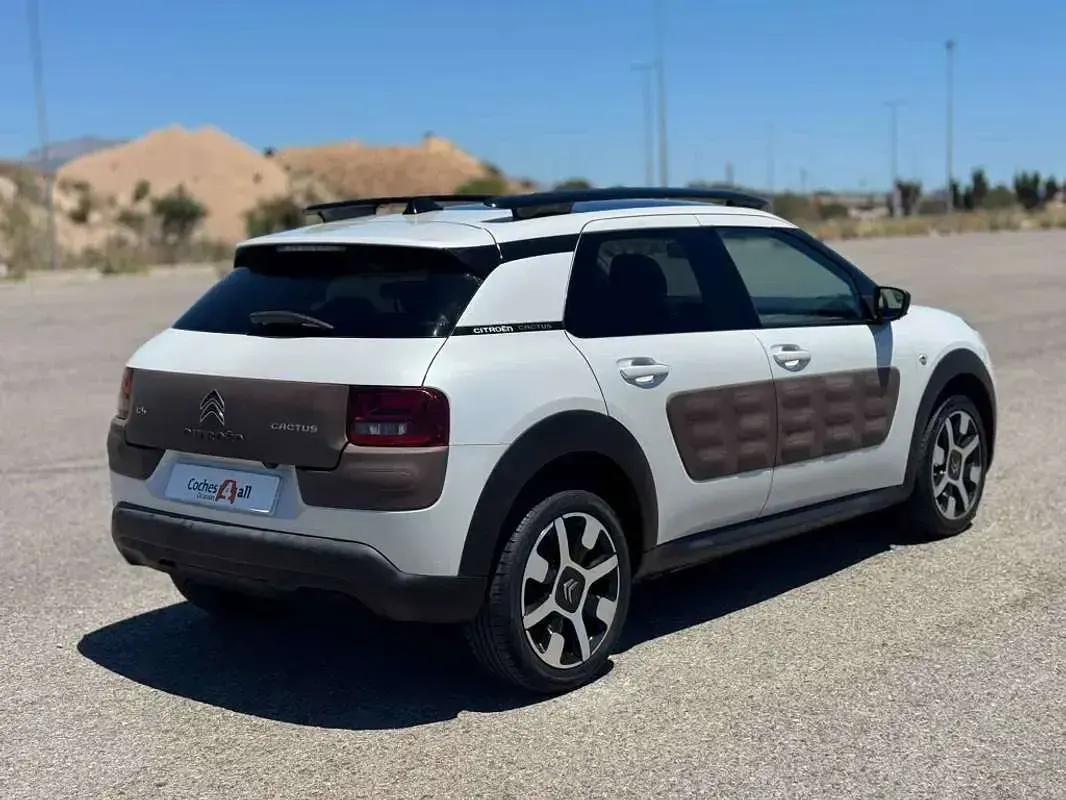 Usado Citroën C4 Cactus Live 92 CV (67 kW) 2014 Blanco Utilitario