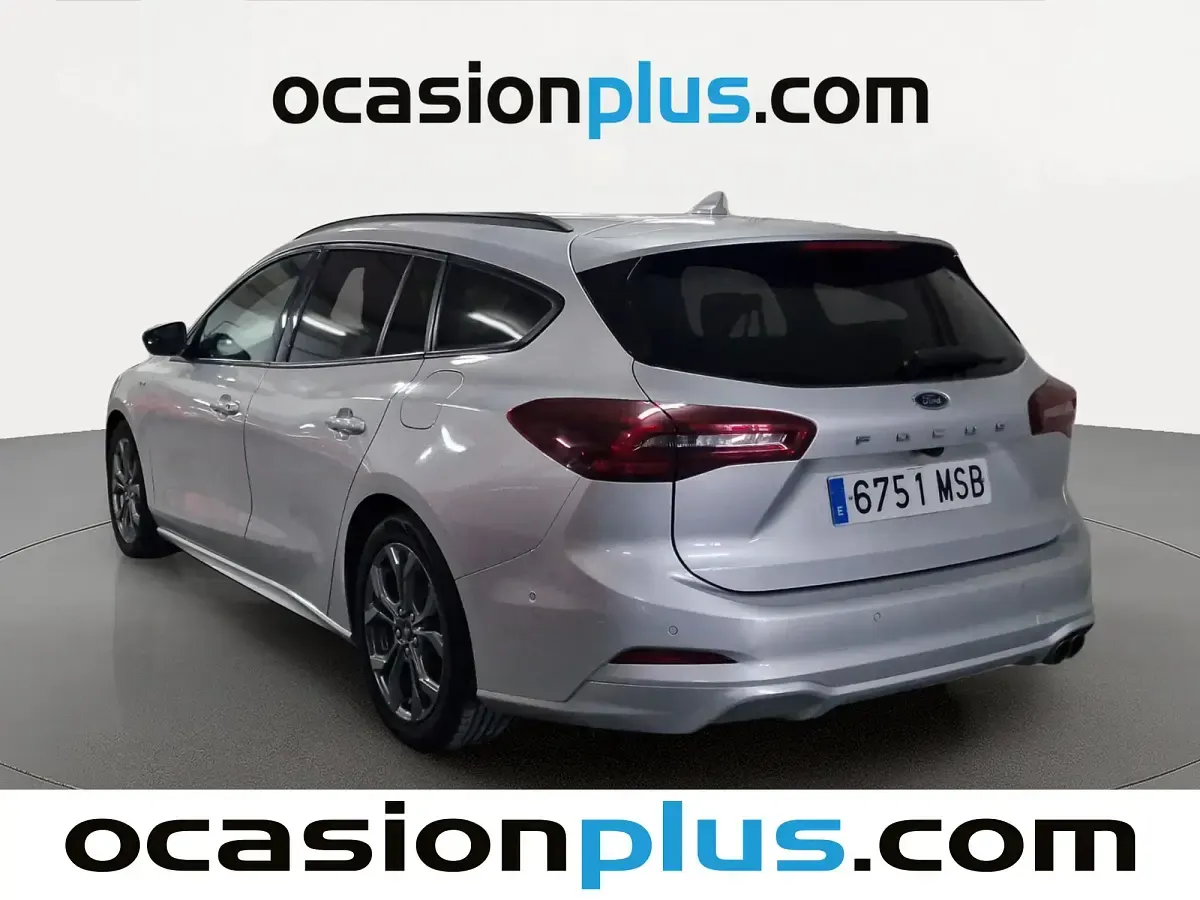Usado Ford Focus ST-Line 155 CV (114 kW) 2024 Plateado Familiar