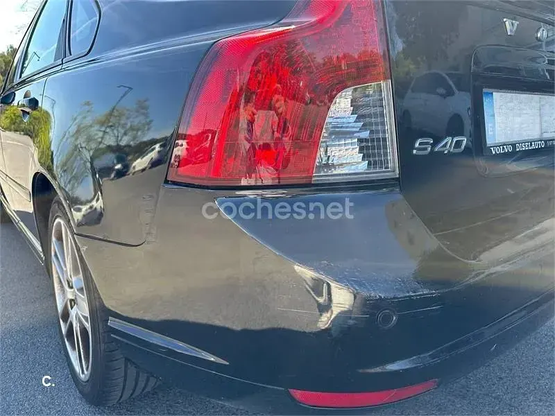 Usado Volvo S40 Drive Kinetic 109 CV (80 kW) 2010 Negro Berlina