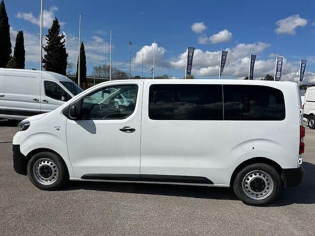 Usado Toyota Proace 120 CV (88 kW) 2022 Blanco Monovolumen