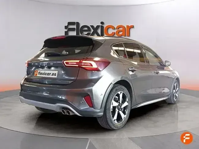 Usado Ford Focus Active 155 CV (114 kW) 2024 Gris Berlina
