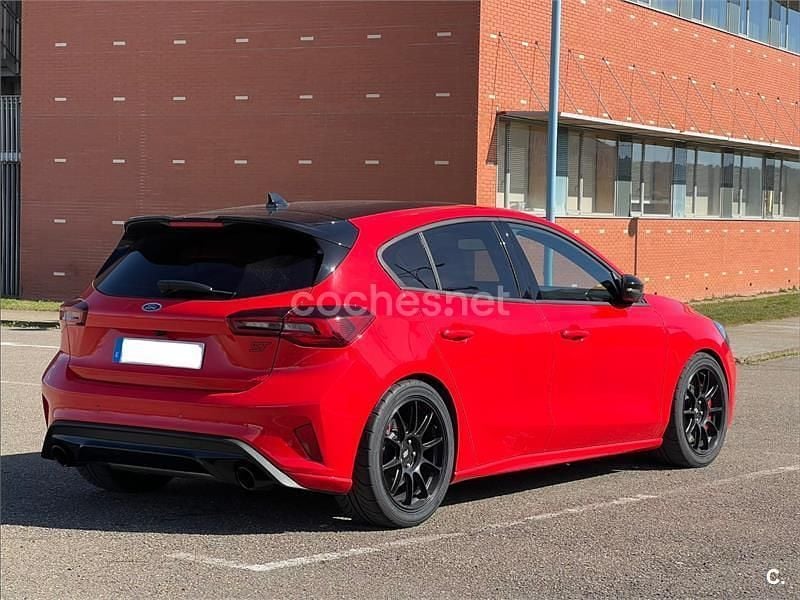 Usado Ford Focus ST 280 CV (205 kW) 2025 Rojo Berlina