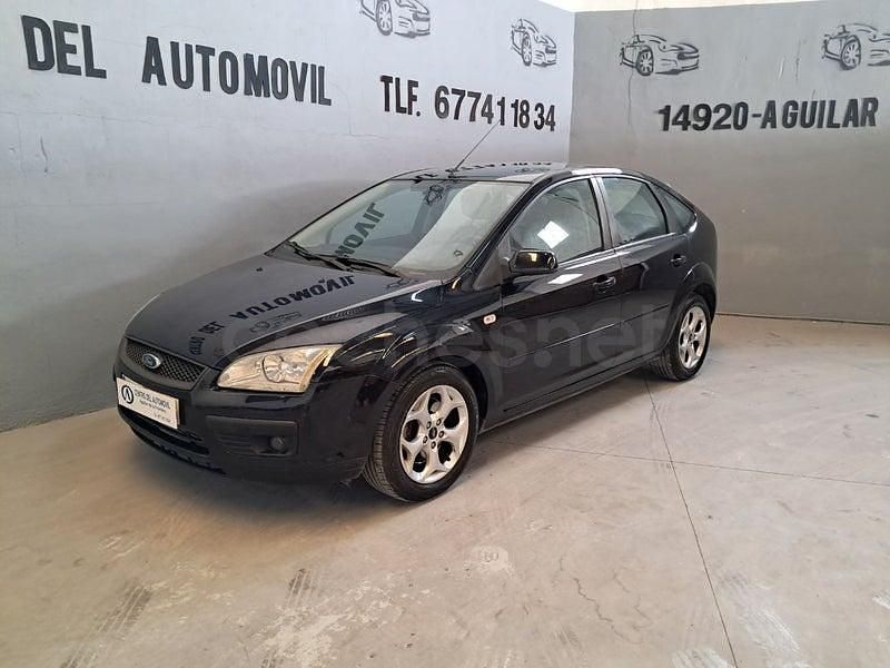 Usado Ford Focus Ghia 115 CV (84 kW) 2006 Negro Berlina