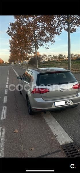 Usado VW Golf VII 105 HP (77 kW) 2013 Cinzento Sedan