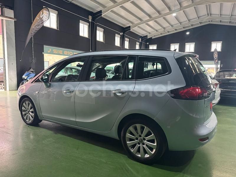 Usado Opel Zafira Tourer Selective 130 CV (95 kW) 2014 Gris / plata Monovolumen