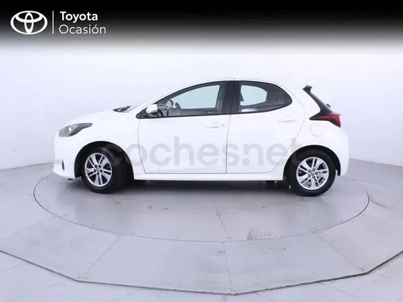 Usado Toyota Yaris 125 CV (91 kW) 2023 Blanco Utilitario