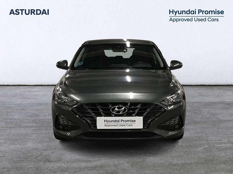 Usado Hyundai i30 120 CV (88 kW) 2021 Gris Utilitario