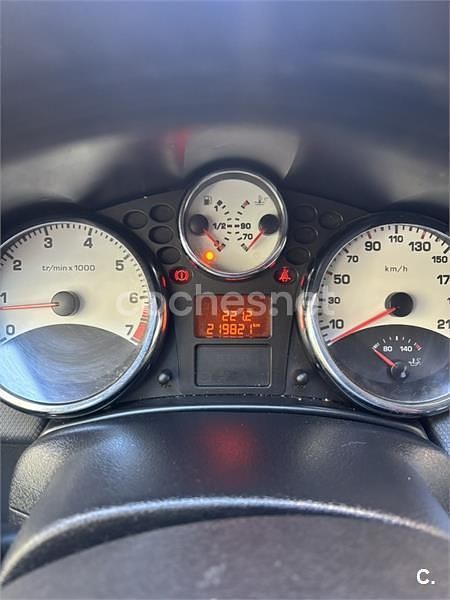 Usado Peugeot 207 95 CV (69 kW) 2008 Gris / plata Familiar