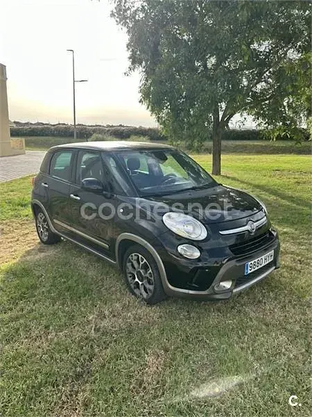 Usado Fiat 500L Trekking 105 CV (77 kW) 2014 Negro Monovolumen