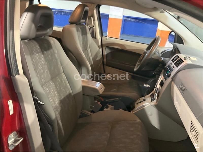 Usado Dodge Caliber SXT 156 CV (114 kW) 2006 Rojo Utilitario