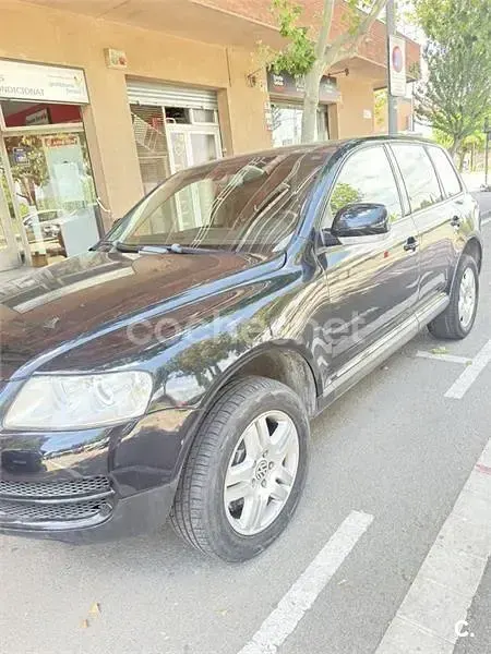 Usado VW Touareg 220 CV (161 kW) 2003 Negro SUV