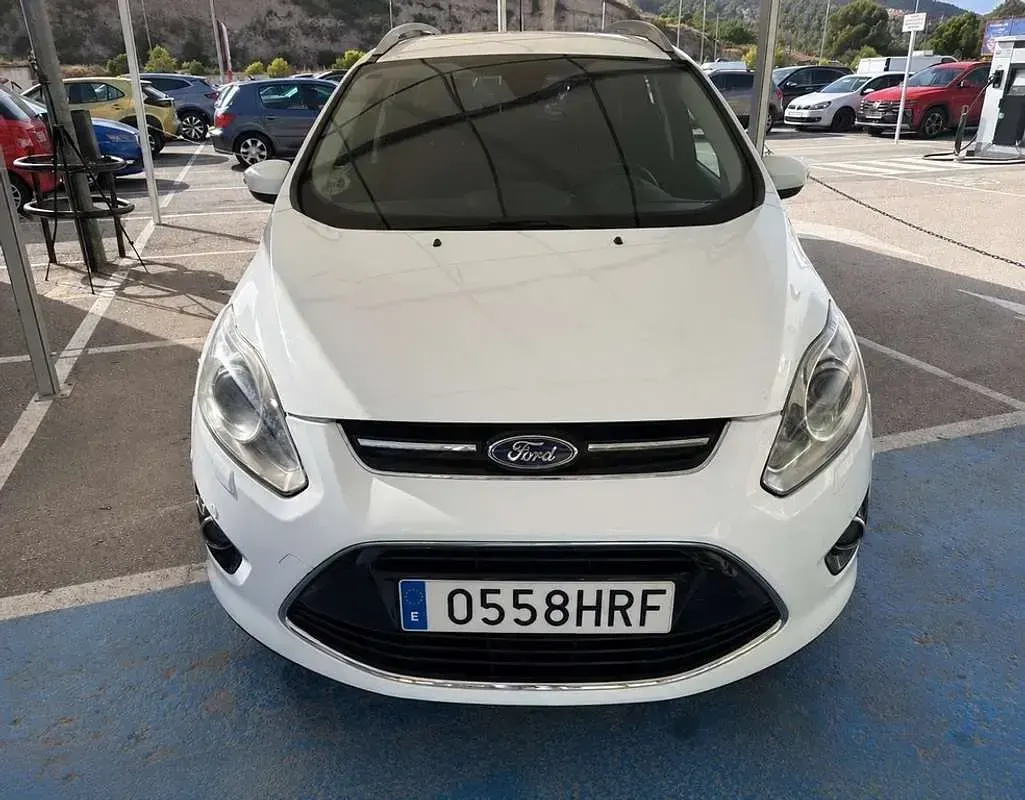 Usado Ford Grand C-Max Titanium 140 CV (102 kW) 2013 Blanco Monovolumen