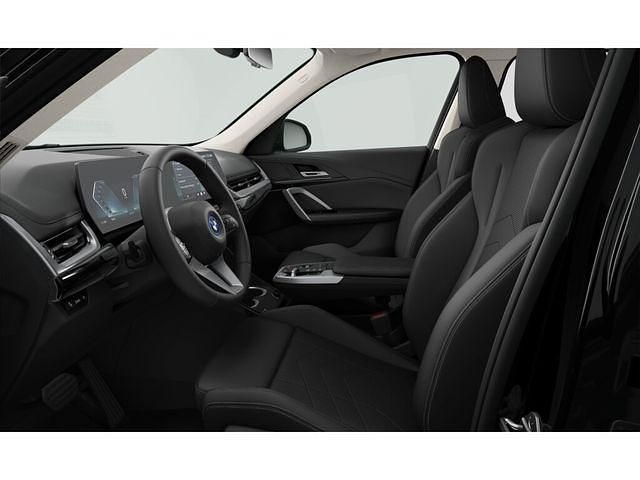 Używany BMW iX1 Comfort Edition 150 kW (204 KM) 2025 SUV