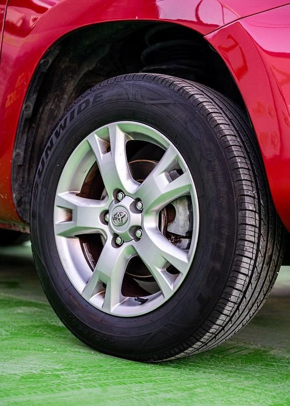 Usado Toyota RAV4 Advance 158 CV (116 kW) 2009 Rojo SUV