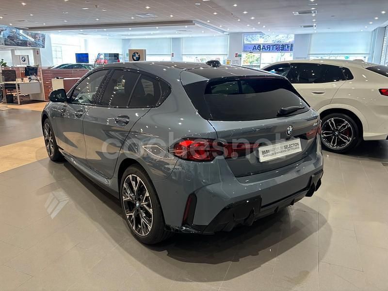 Usado BMW 118 150 CV (110 kW) 2025 Gris / plata Utilitario