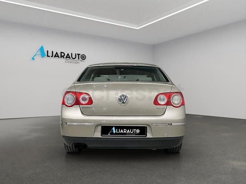 Usado VW Passat Highline 150 CV (110 kW) 2007 Beige Berlina