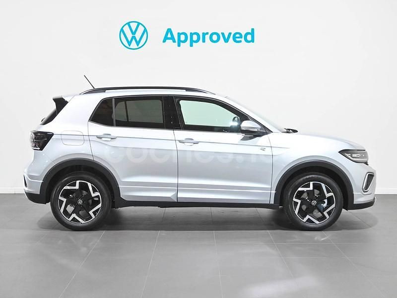 Usado VW T-Cross R-line 116 CV (85 kW) 2025 Gris / plata SUV