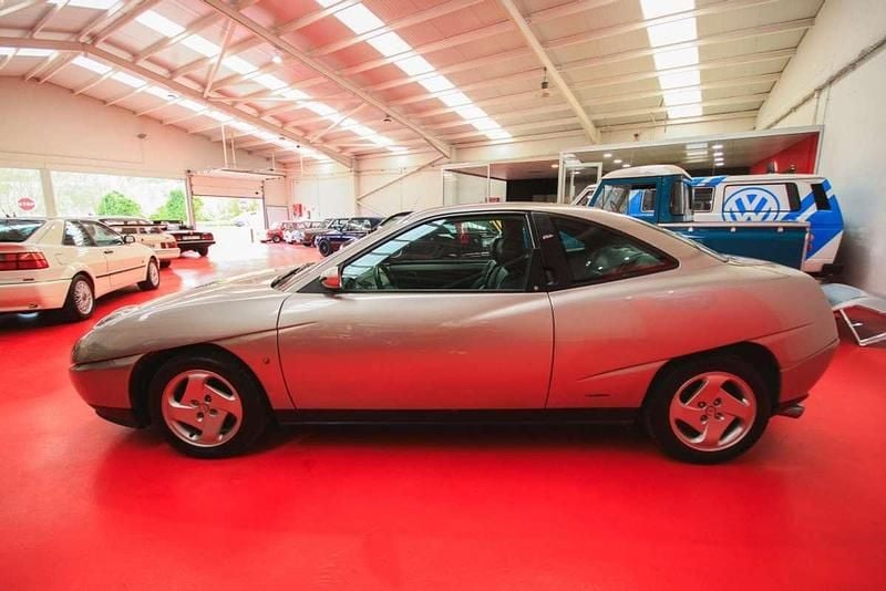 Usado Fiat Coupé 140 CV (102 kW) 1997 Gris Coupe